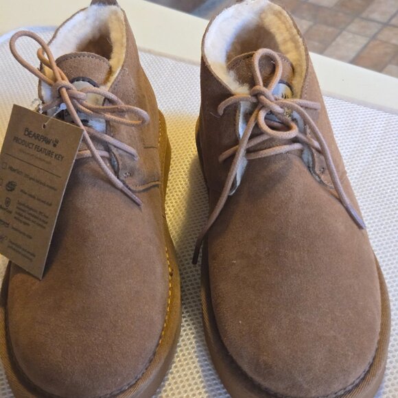BearPaw tan suede  lace ups with fleece lining, size 8 NWT - Picture 4 of 4